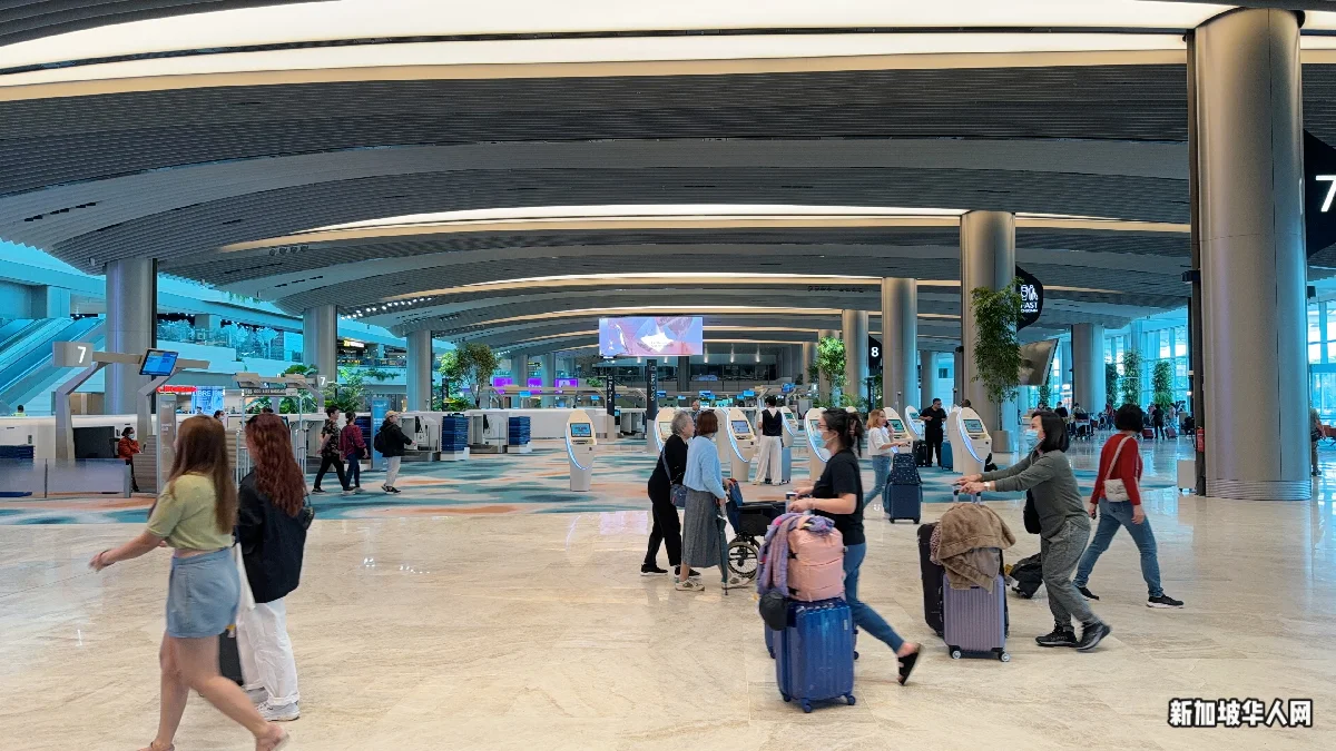 Singapore T2 airport departure